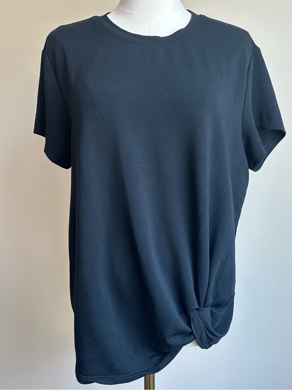 Skechers Black Crew Neck Short Sleeve Tee Shirt Top w/ Front Twist Tie | SIZE L